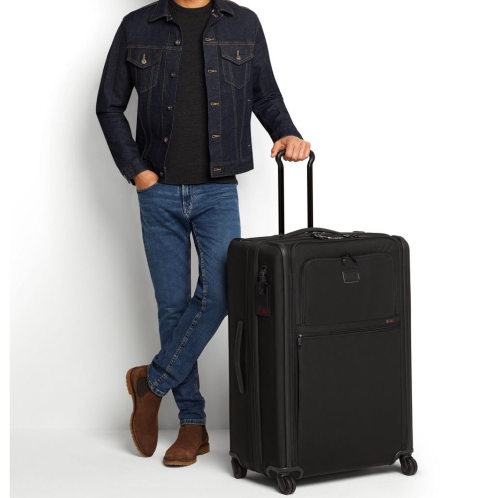 Extended Trip Expandable 4 Wheeled Packing Case